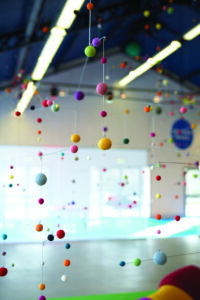 MOBILE "PLUIE DE CONFETTIS"