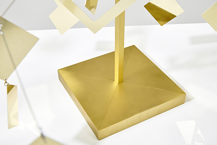 GRAND STABILE A 4 BRANCHES